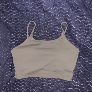 Sports bra/cropped workout shirt